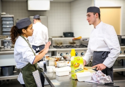 Twee koks in opleiding